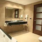 מלון Bakour Costa Brava 4*