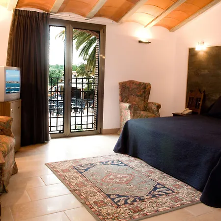 Bakour Costa Brava 4* 로지즈